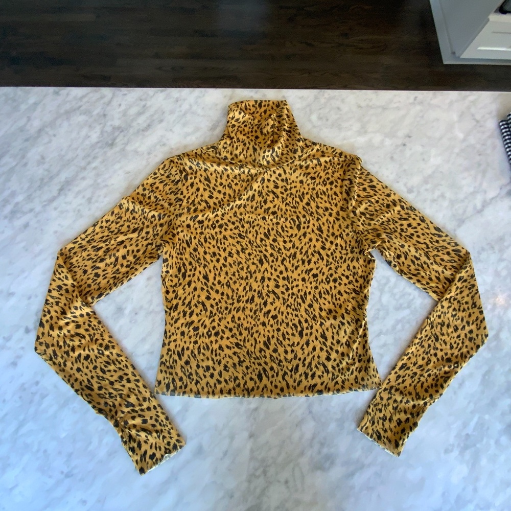 Mash Cheetah Print CropT-neck shirt - size LG